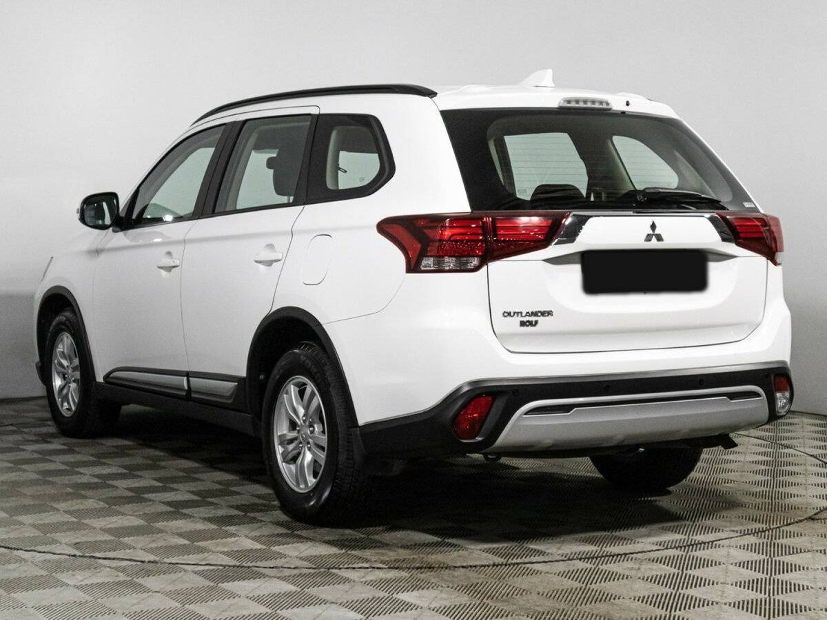 Mitsubishi Outlander б/у, 2022, Вариатор. Фото: #6