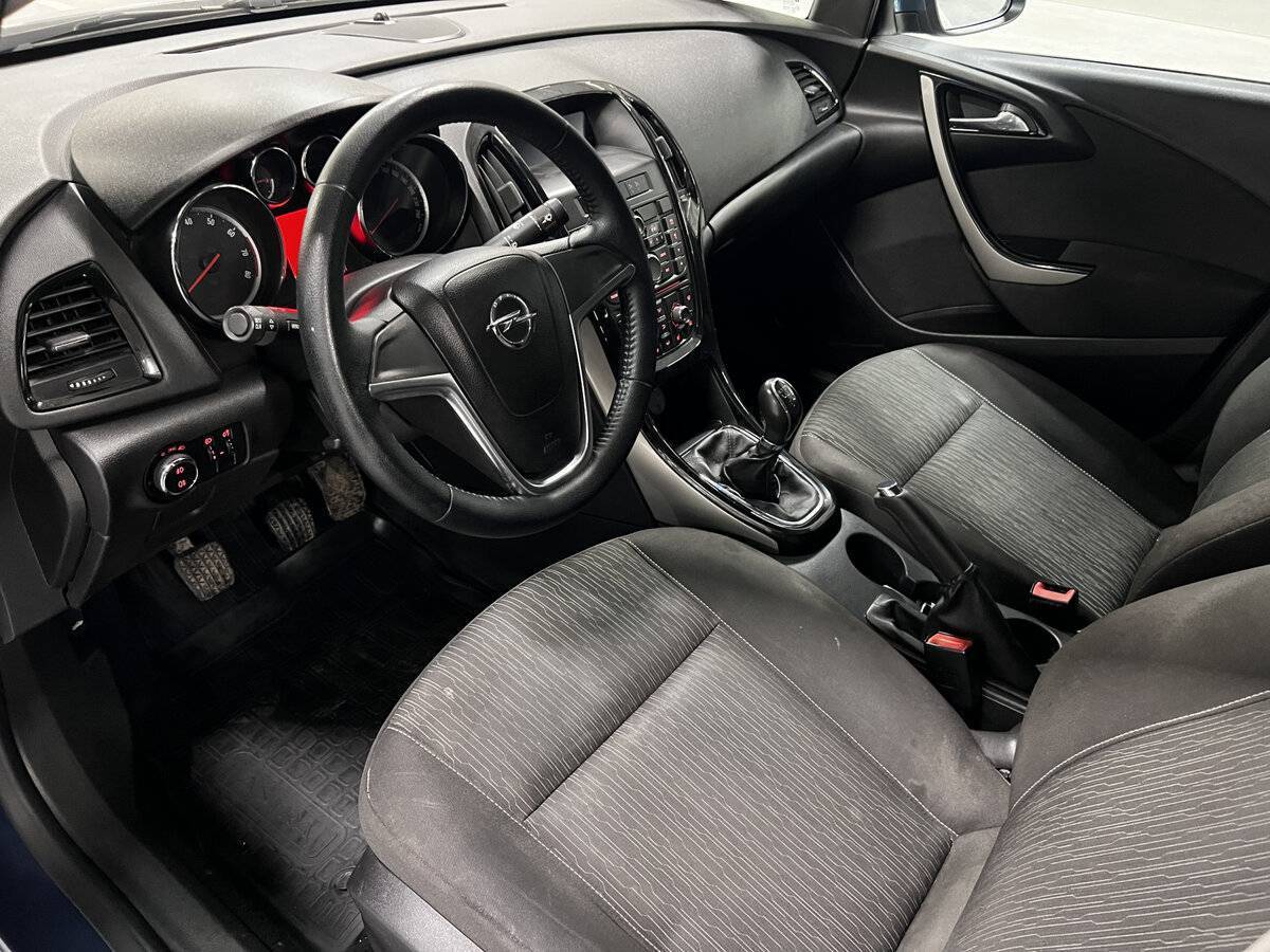 Opel Astra б/у, 2013, Механическая. Фото: #15