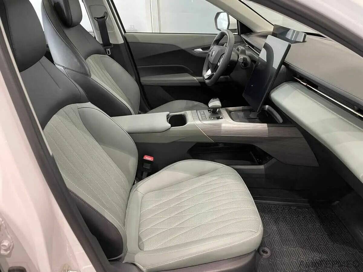 Changan Lamore б/у, 2024, Роботизированная. Фото: #16