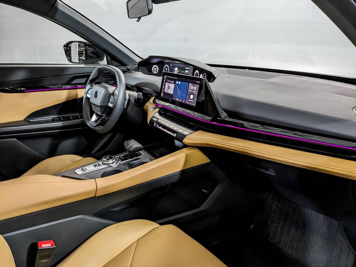 Changan UNI-V б/у, 2023, Роботизированная. Фото: #10