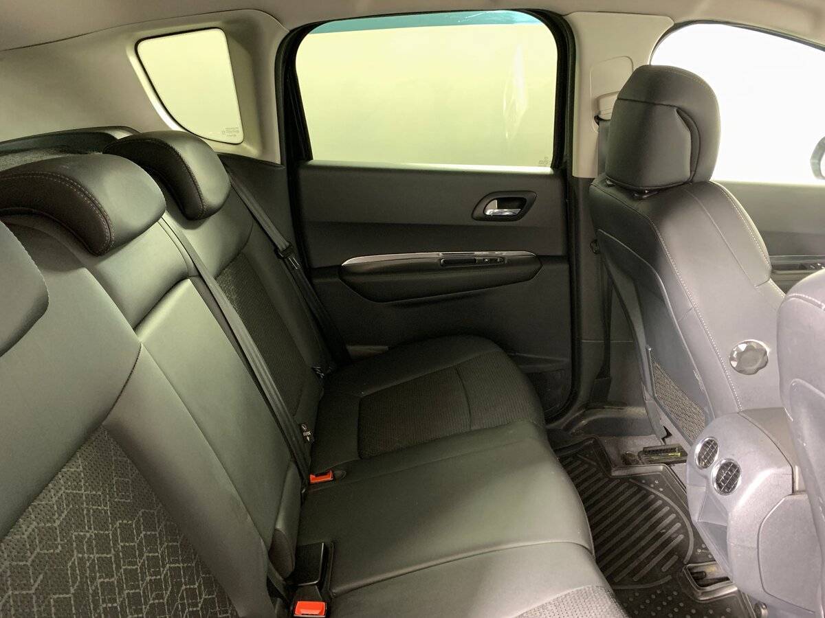 Peugeot 3008 б/у, 2014, Автоматическая. Фото: #17