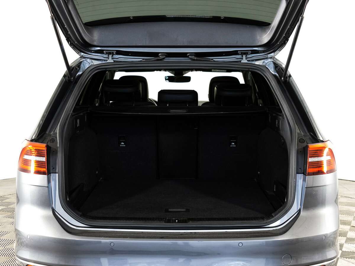 Volkswagen Passat б/у, 2016, Роботизированная. Фото: #23