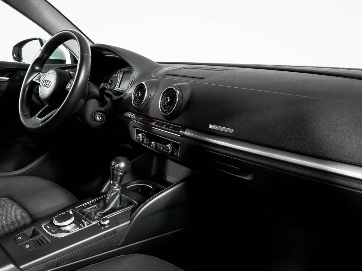 Audi A3 б/у, 2017, Роботизированная. Фото: #8