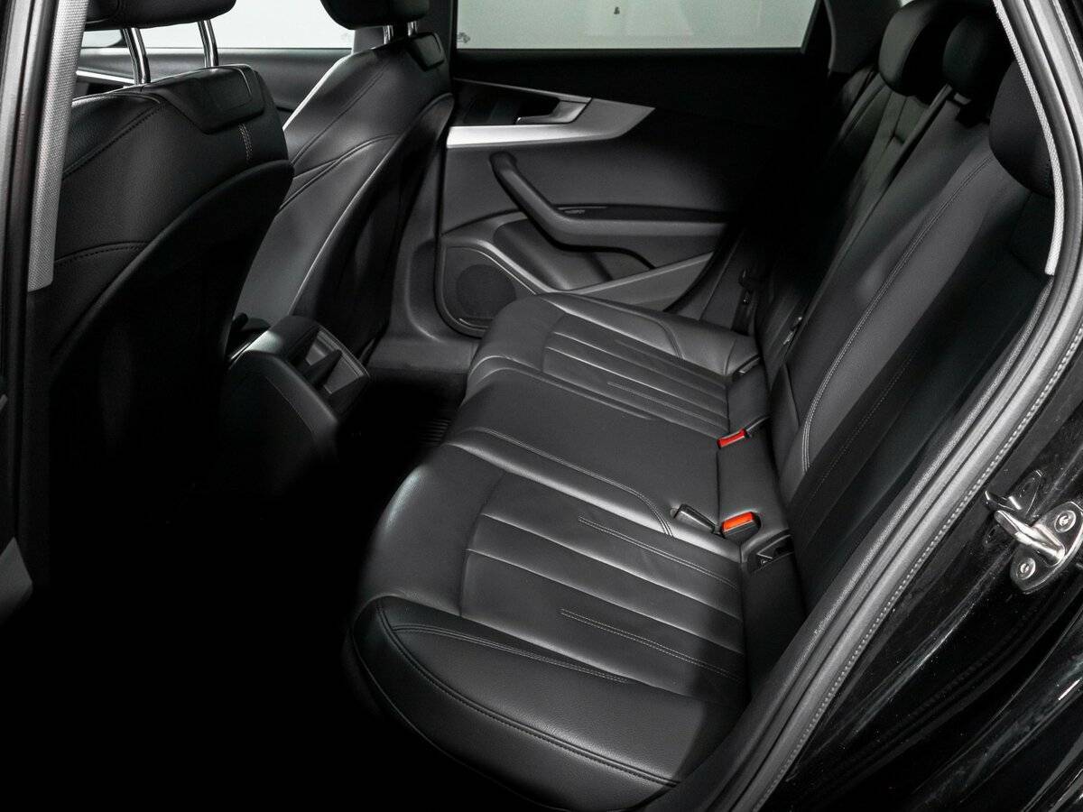 Audi A4 б/у, 2017, Роботизированная. Фото: #9