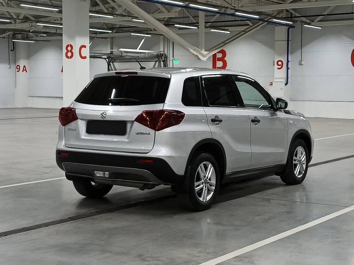 Suzuki Vitara б/у, 2021, Механическая. Фото: #4