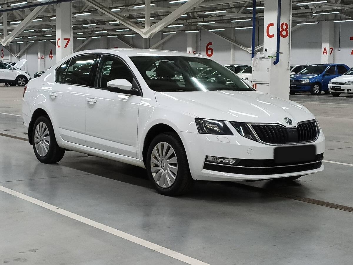 Skoda Octavia б/у, 2019, Механическая. Фото: #2