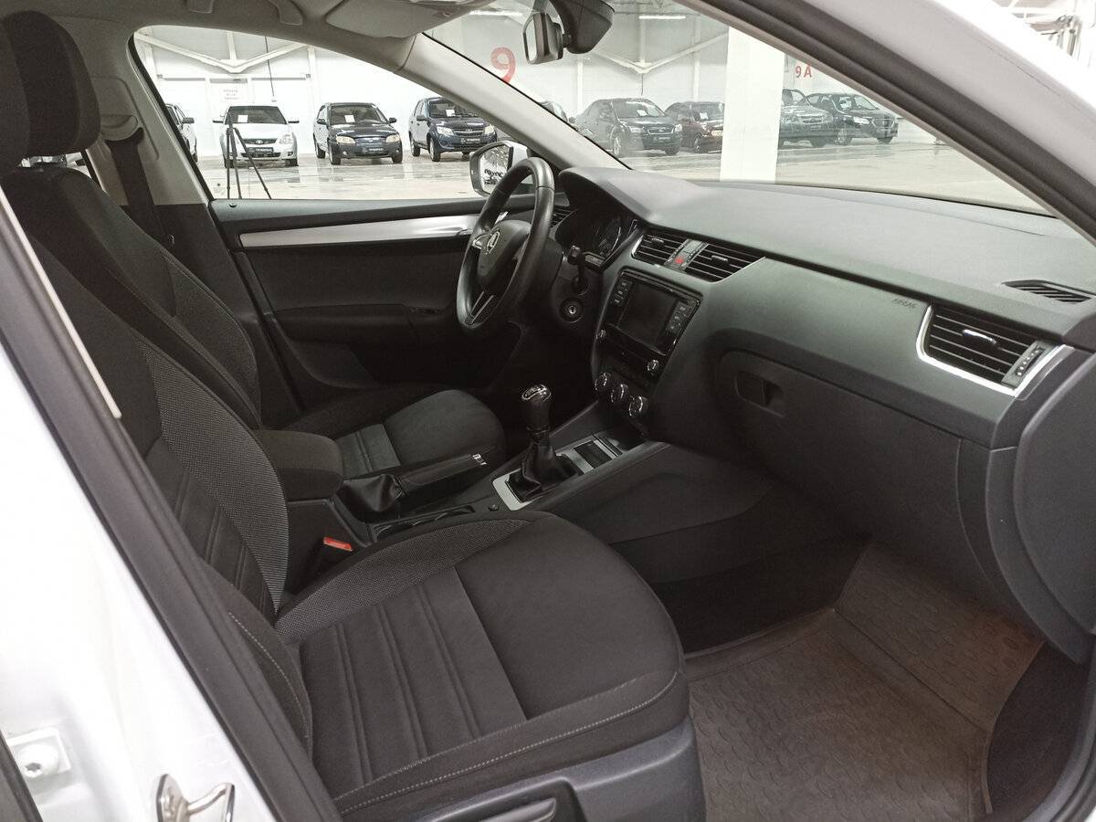 Skoda Octavia б/у, 2019, Механическая. Фото: #10