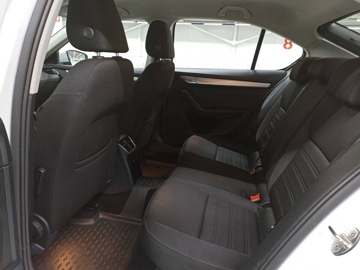 Skoda Octavia б/у, 2019, Механическая. Фото: #11