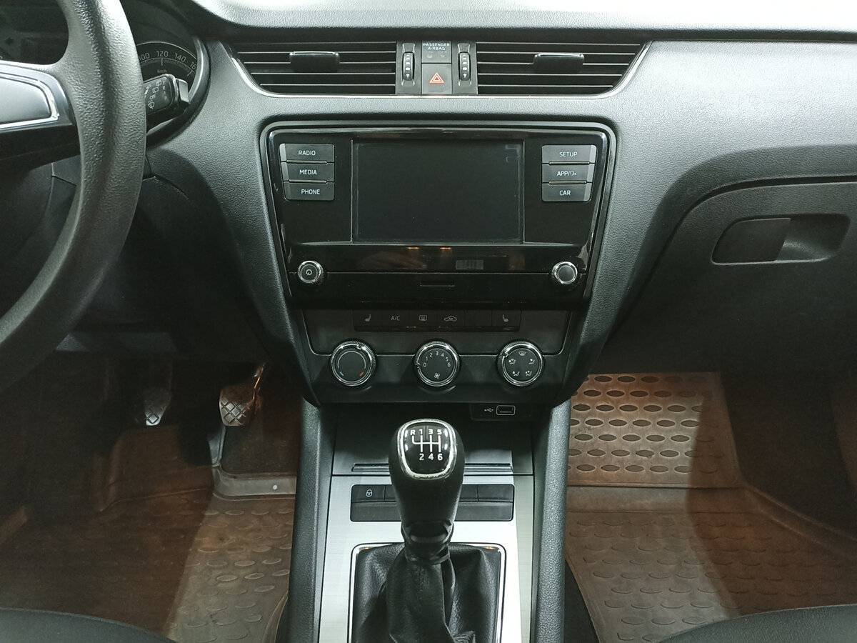 Skoda Octavia б/у, 2019, Механическая. Фото: #14