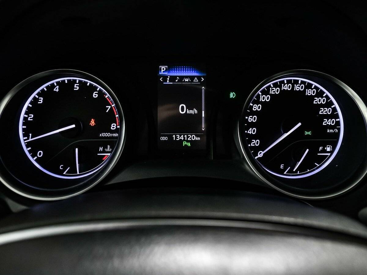 Toyota Camry б/у, 2019, Автоматическая. Фото: #9