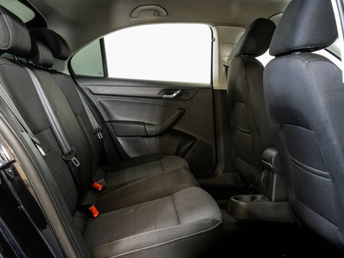 Skoda Rapid б/у, 2015, Роботизированная. Фото: #13