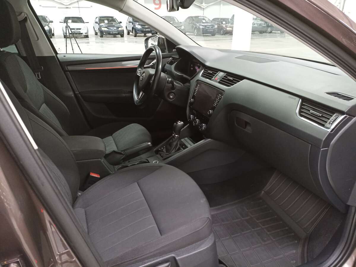 Skoda Octavia б/у, 2018, Роботизированная. Фото: #10