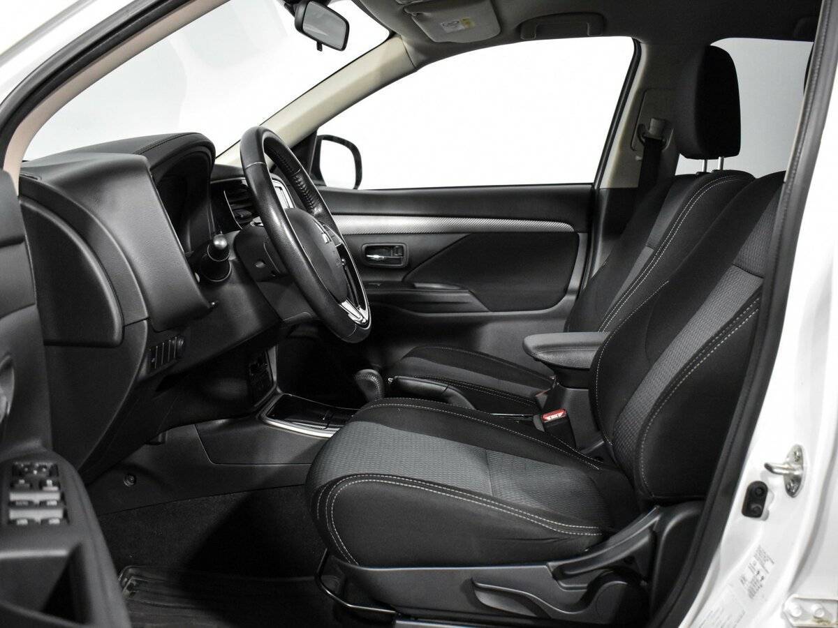 Mitsubishi Outlander б/у, 2018, Вариатор. Фото: #11