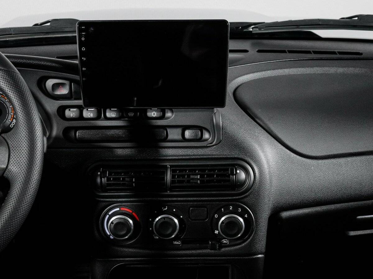 Лада (ВАЗ) Нива б/у, 2024, Механическая. Фото: #12