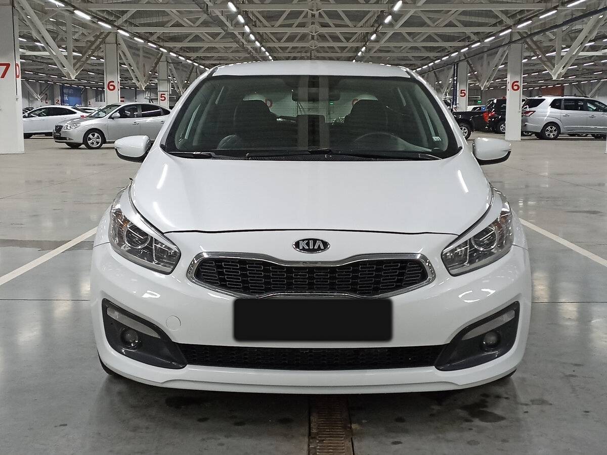 Kia Ceed б/у, 2015, Автоматическая. Фото: #1