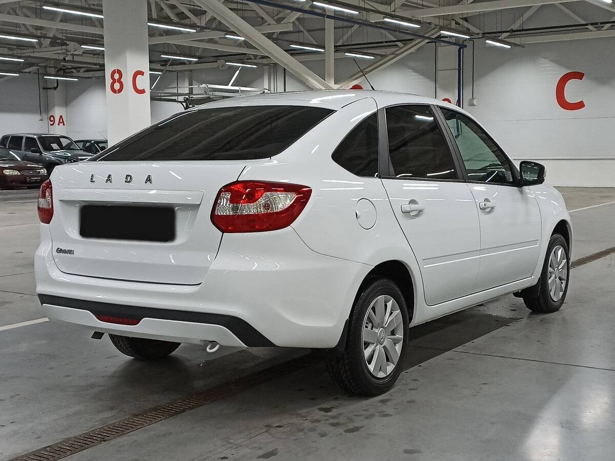 Lada (ВАЗ) Granta б/у, 2024, Механическая. Фото: #4