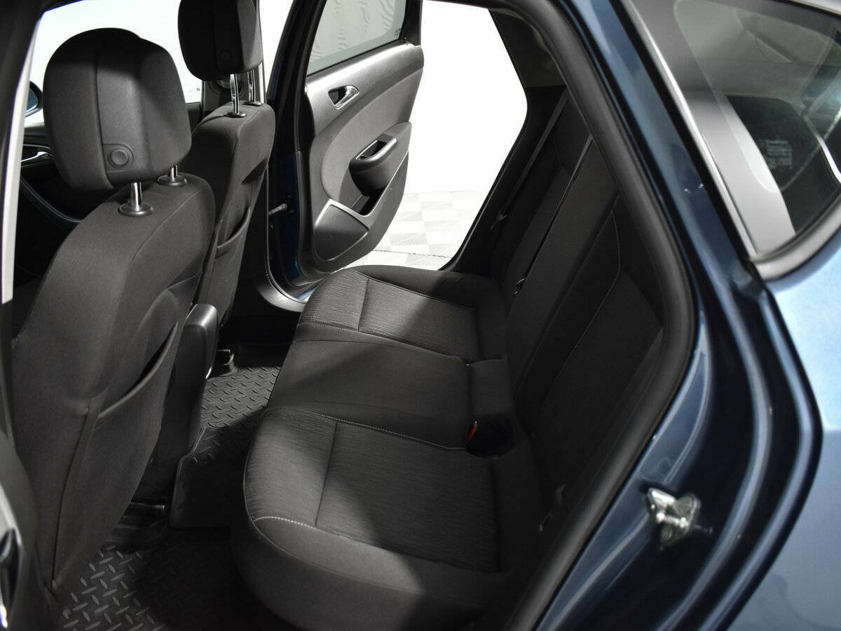 Opel Astra б/у, 2012, Автоматическая. Фото: #11