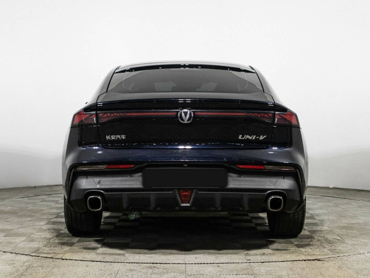 Changan UNI-V б/у, 2023, Роботизированная. Фото: #5