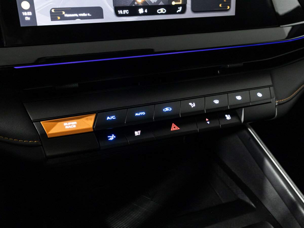 Changan UNI-V б/у, 2023, Роботизированная. Фото: #21