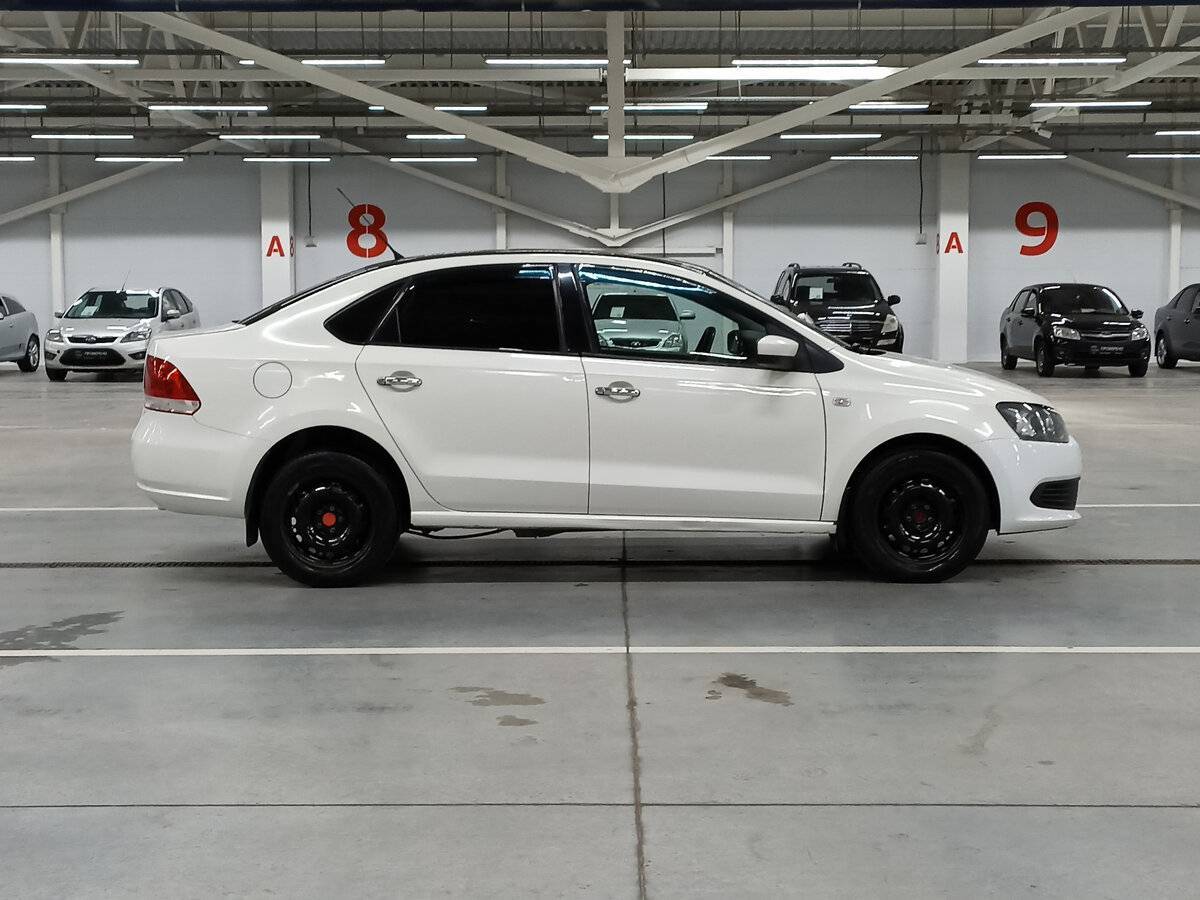 Volkswagen Polo б/у, 2013, Механическая. Фото: #3