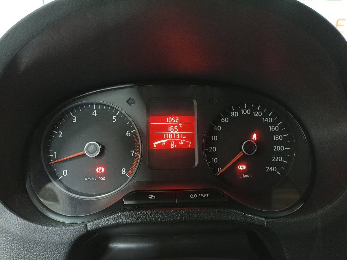 Volkswagen Polo б/у, 2013, Механическая. Фото: #12