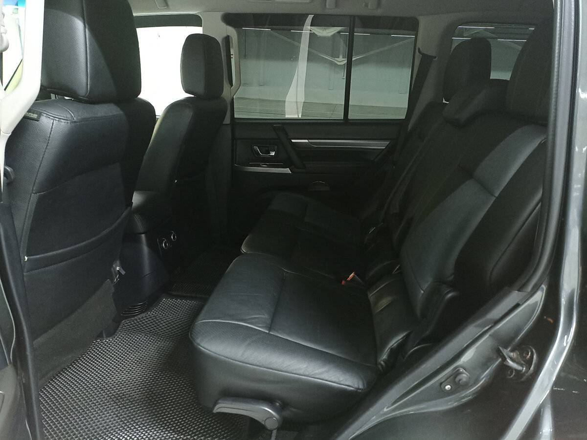 Mitsubishi Pajero б/у, 2012, Автоматическая. Фото: #11