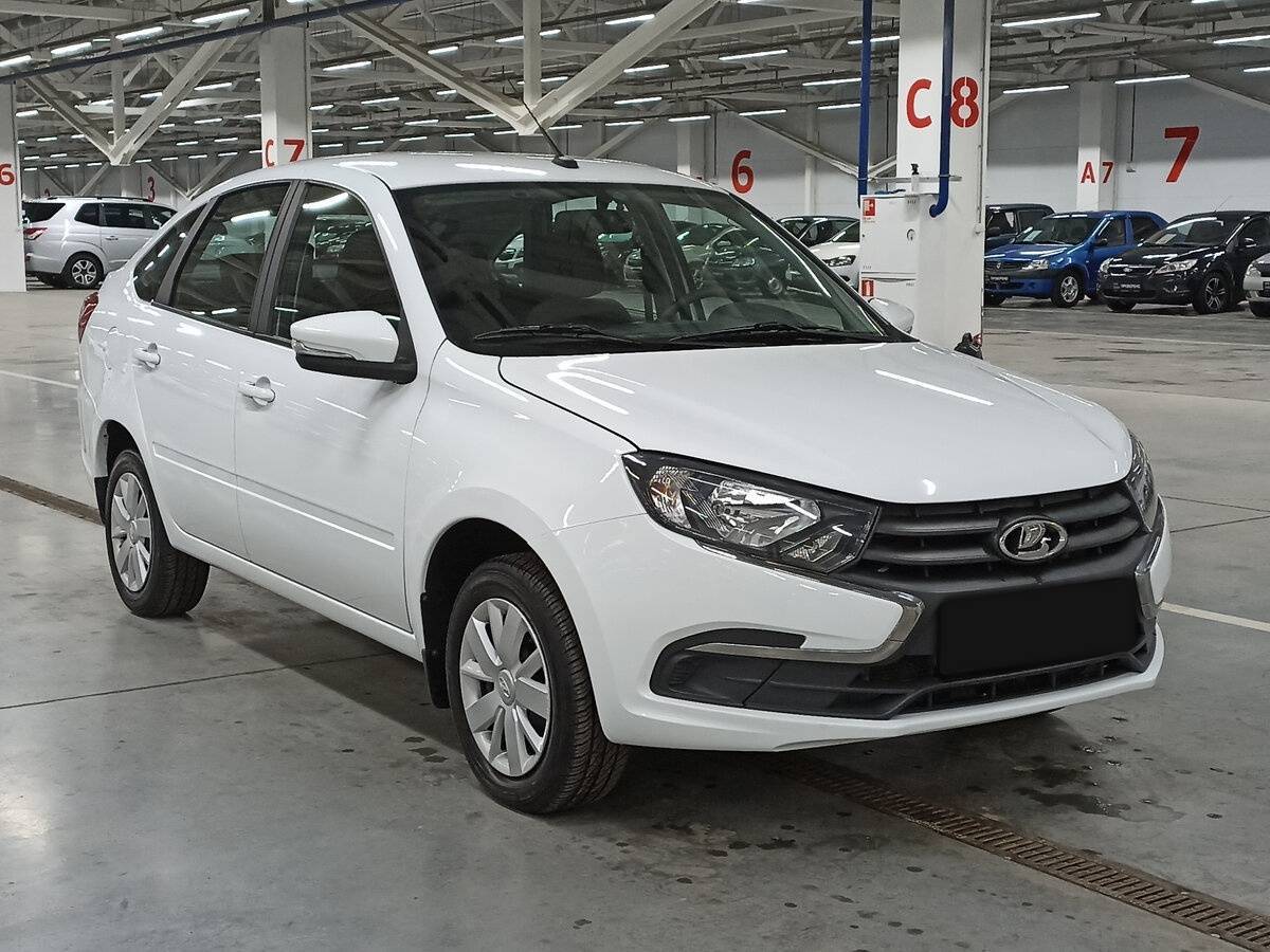 Lada (ВАЗ) Granta б/у, 2023, Механическая. Фото: #2