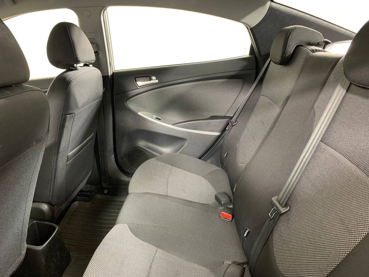 Hyundai Solaris б/у, 2012, Автоматическая. Фото: #17