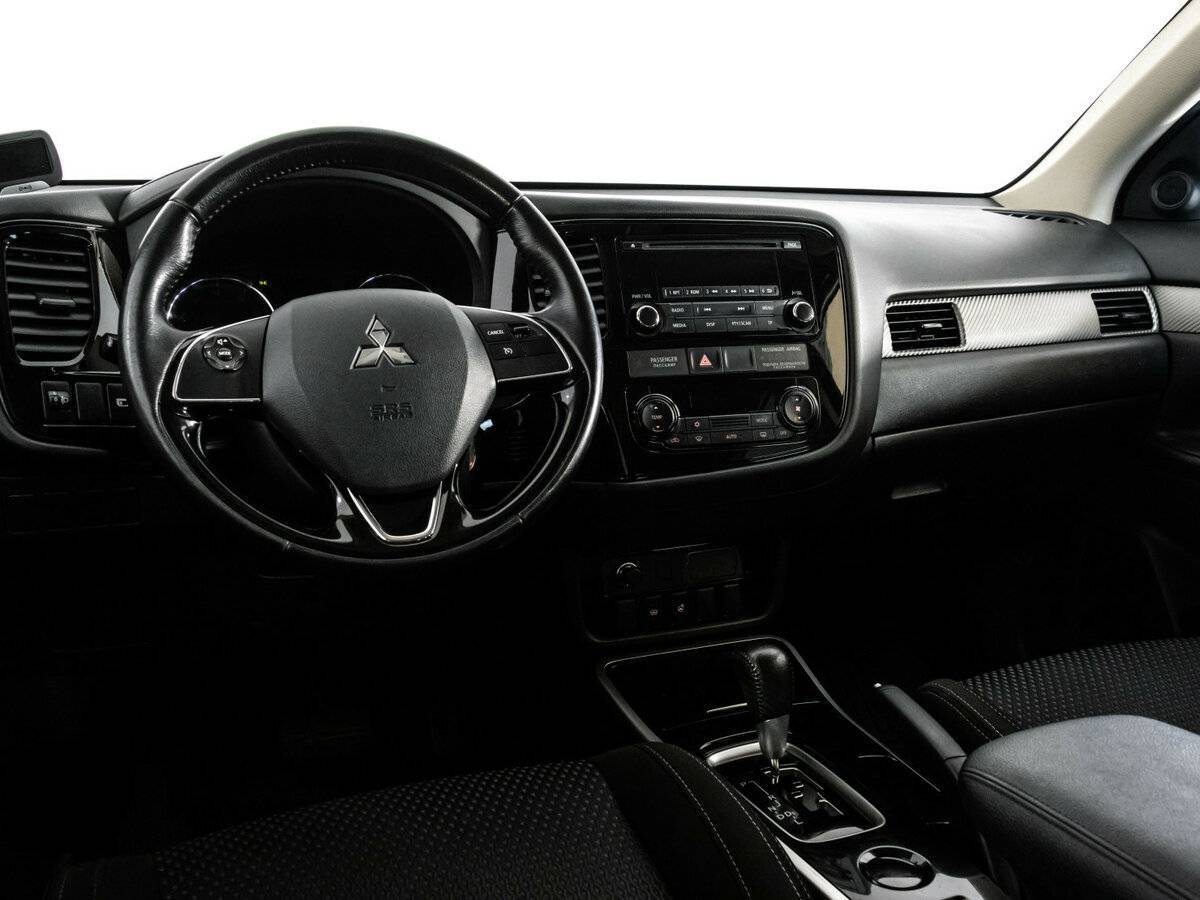 Mitsubishi Outlander б/у, 2018, Вариатор. Фото: #10