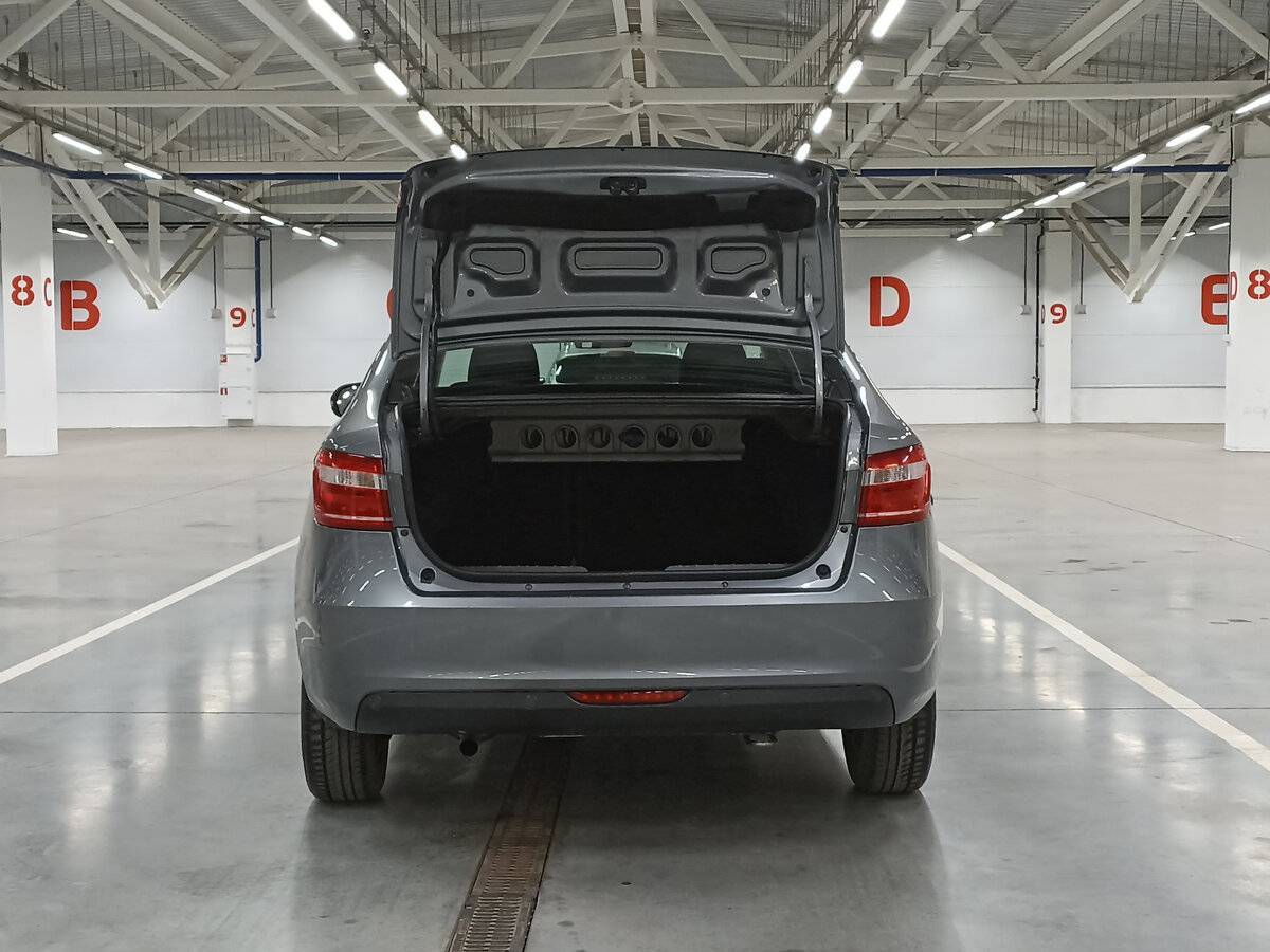 Lada (ВАЗ) Vesta б/у, 2016, Механическая. Фото: #9