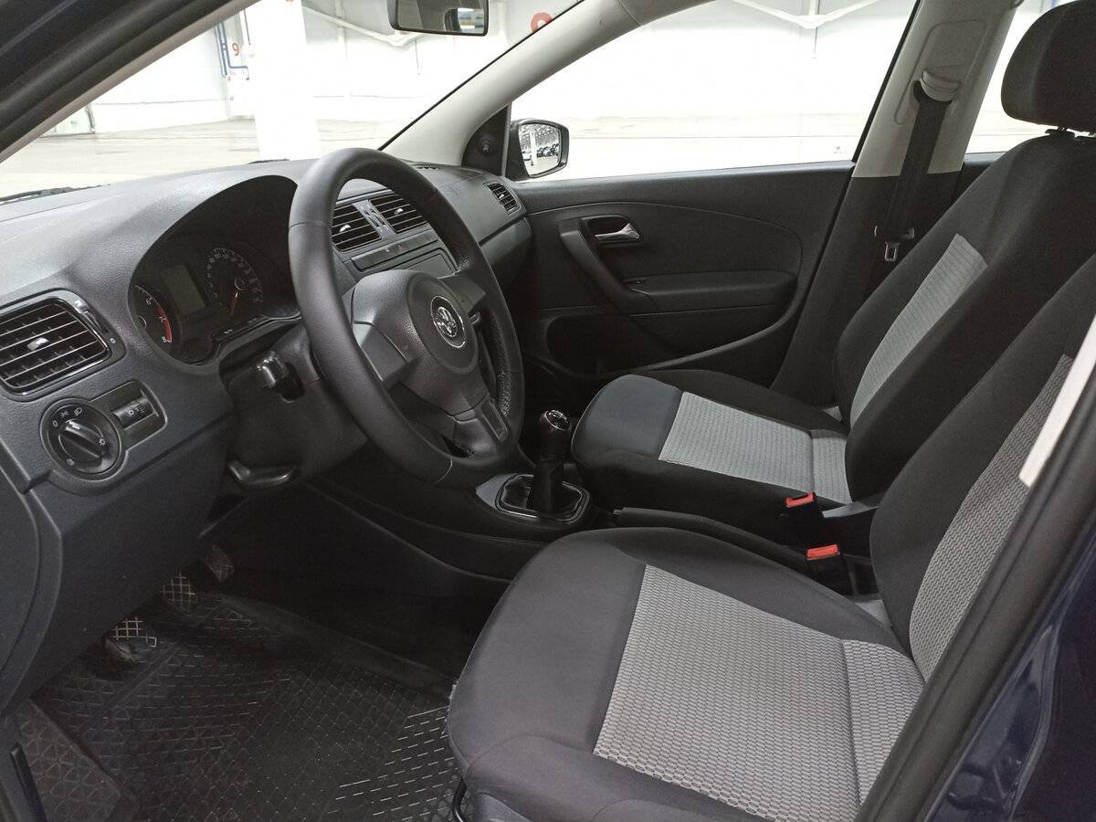 Volkswagen Polo б/у, 2015, Механическая. Фото: #15