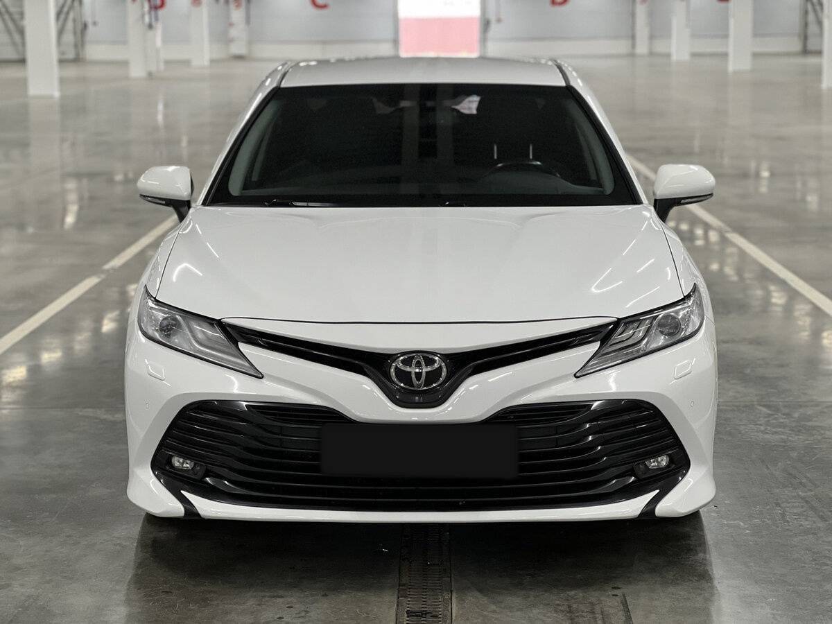 Toyota Camry б/у, 2018, Автоматическая. Фото: #1
