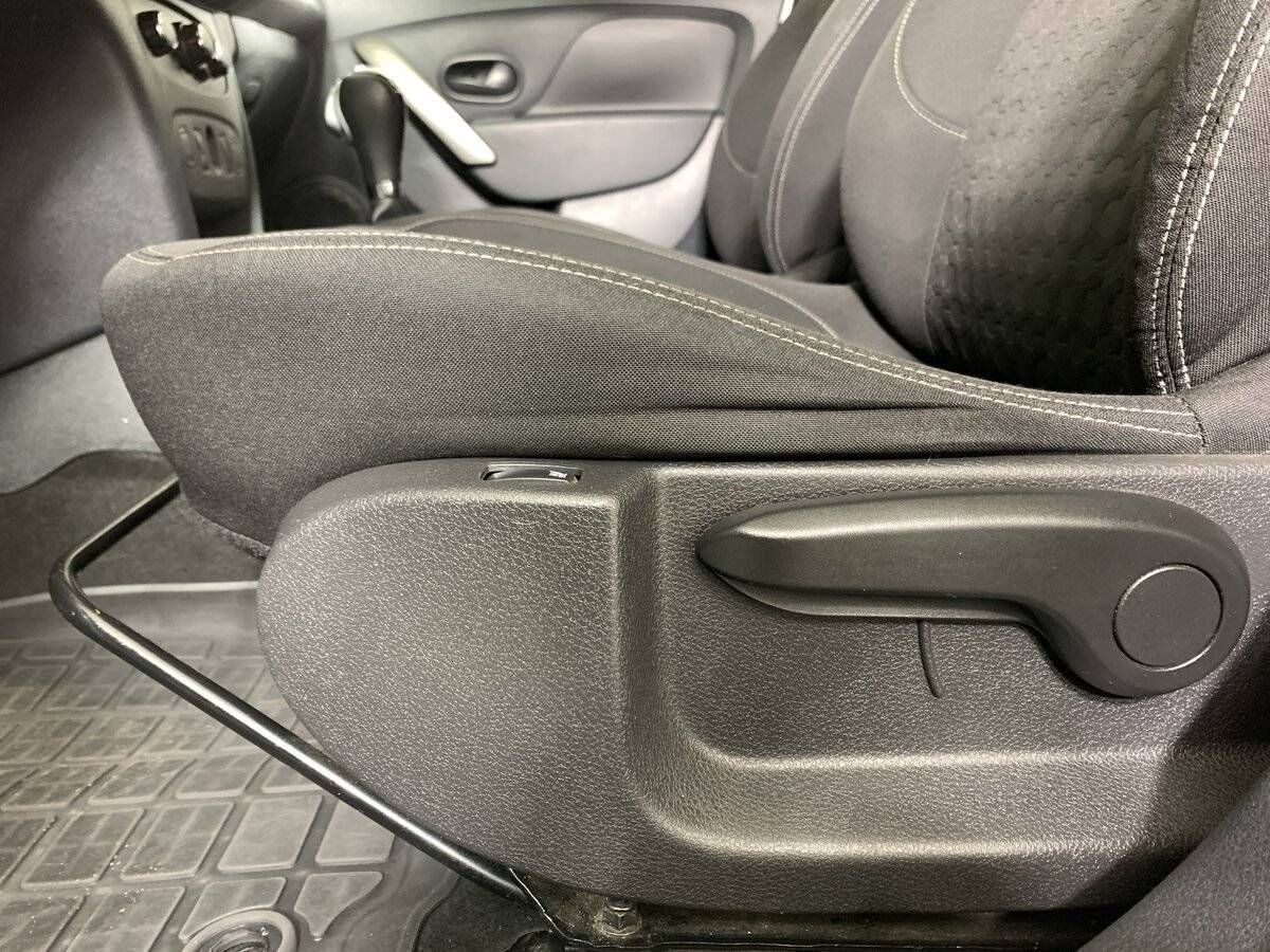 Renault Logan б/у, 2017, Автоматическая. Фото: #15