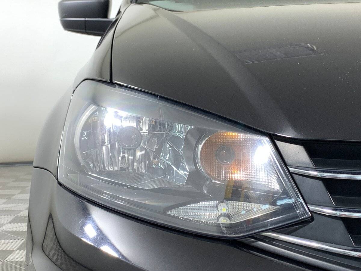 Volkswagen Polo б/у, 2018, Механическая. Фото: #9