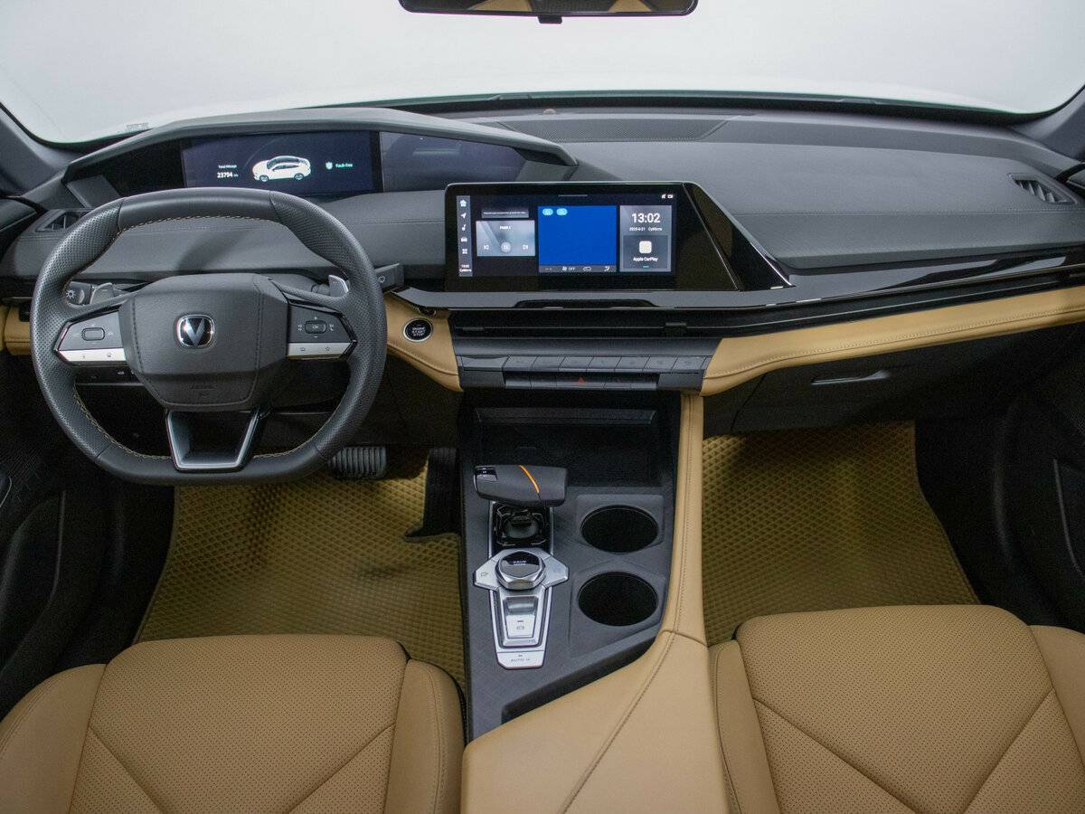 Changan UNI-V б/у, 2023, Роботизированная. Фото: #12