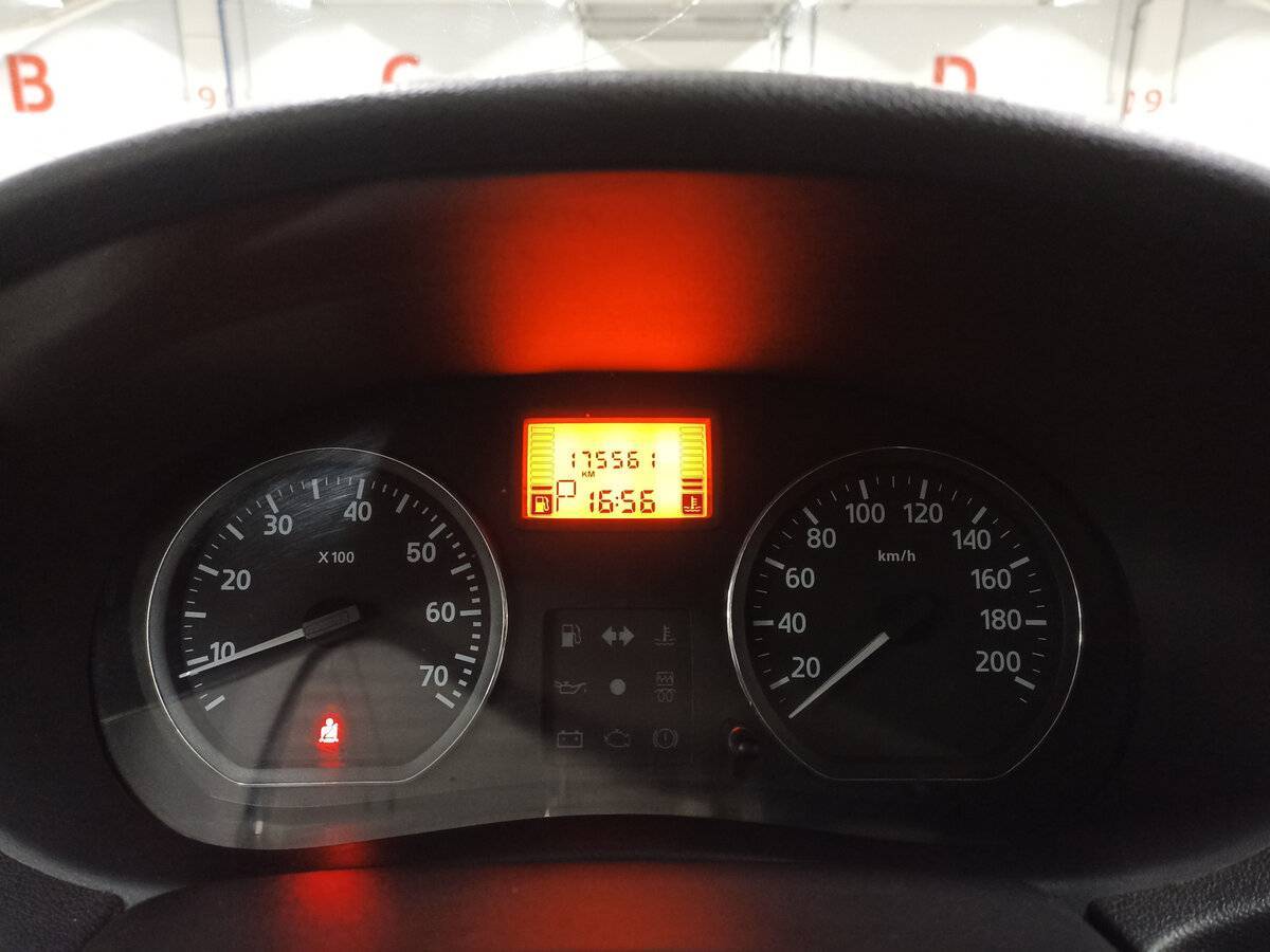 Nissan Almera б/у, 2017, Автоматическая. Фото: #12