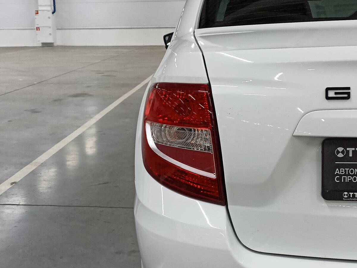 Lada (ВАЗ) Granta б/у, 2021, Механическая. Фото: #8