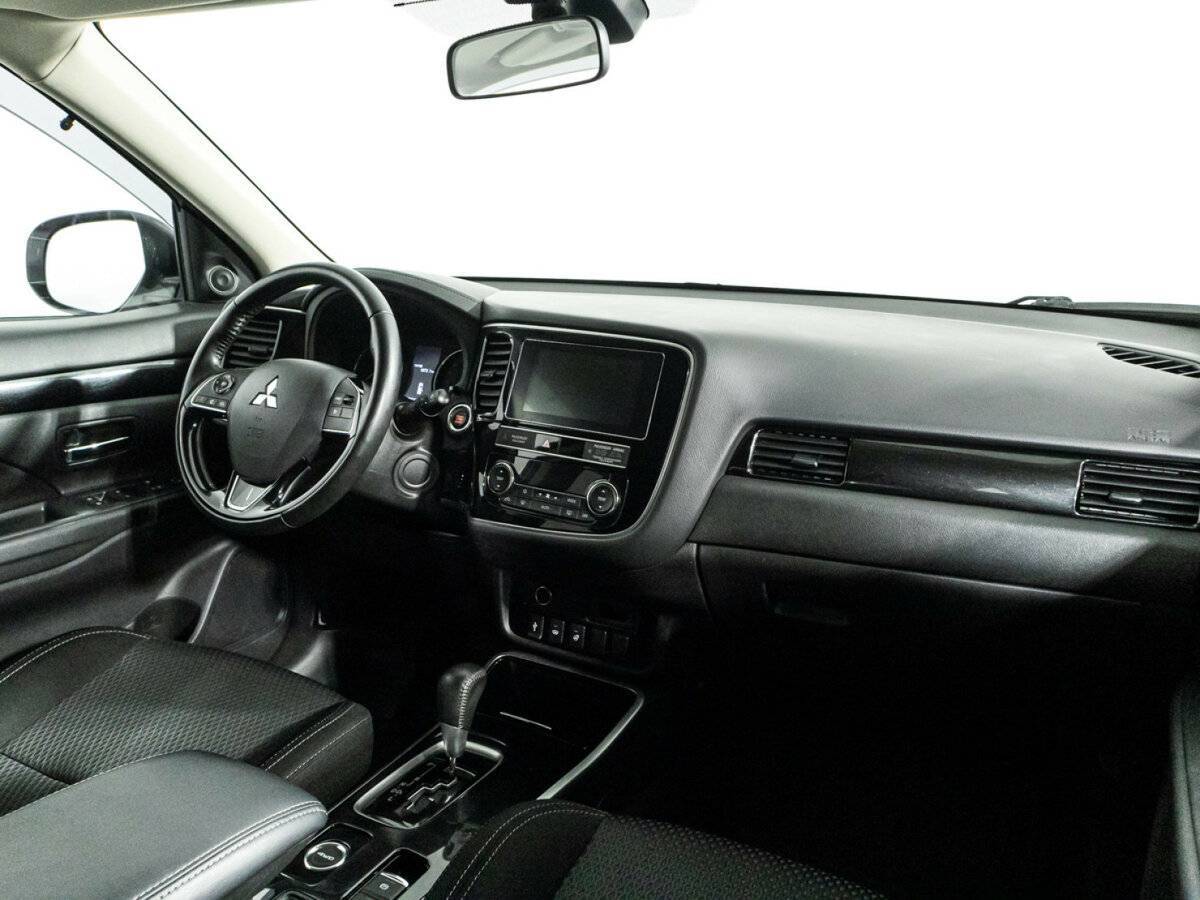 Mitsubishi Outlander б/у, 2018, Вариатор. Фото: #8