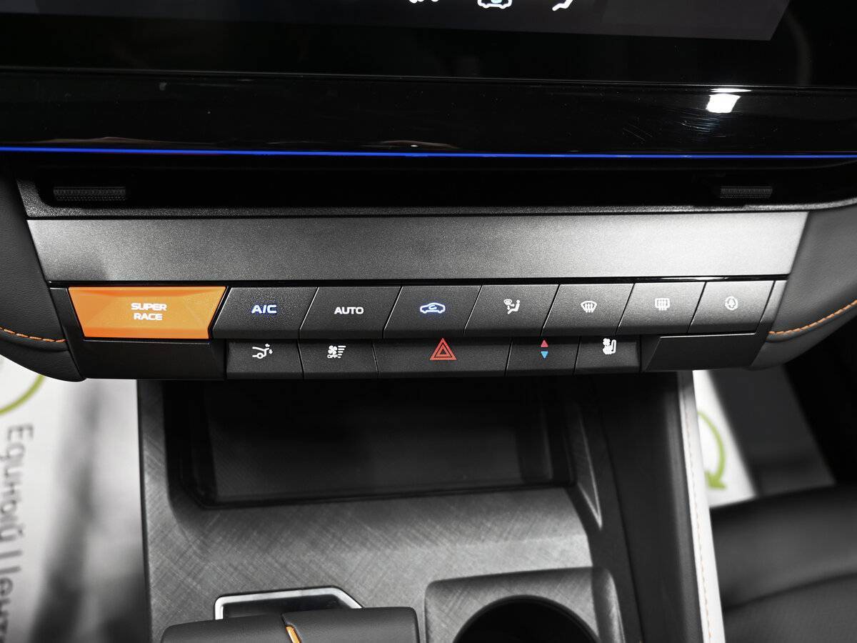 Changan UNI-V б/у, 2023, Роботизированная. Фото: #18