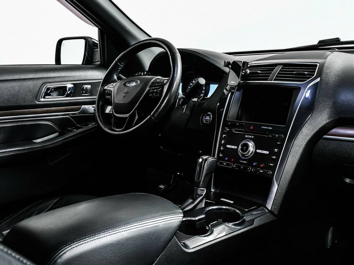 Ford Explorer б/у, 2018, Автоматическая. Фото: #8