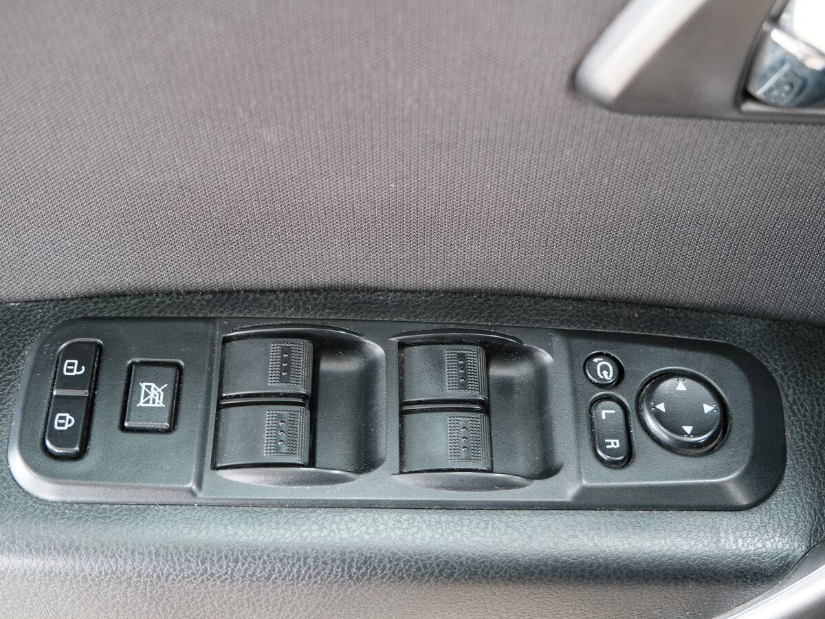 FAW Besturn X80 б/у, 2017, Автоматическая. Фото: #5