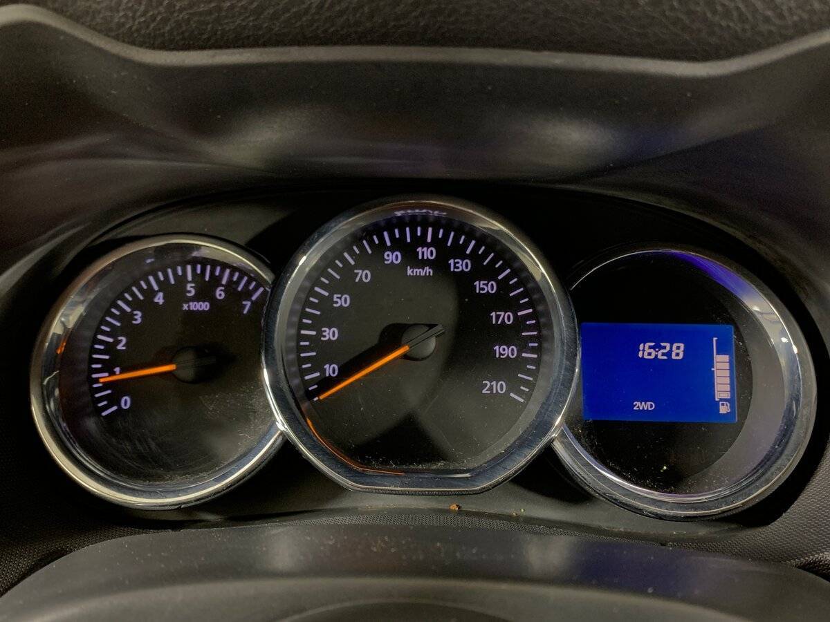 Renault Duster б/у, 2017, Механическая. Фото: #12