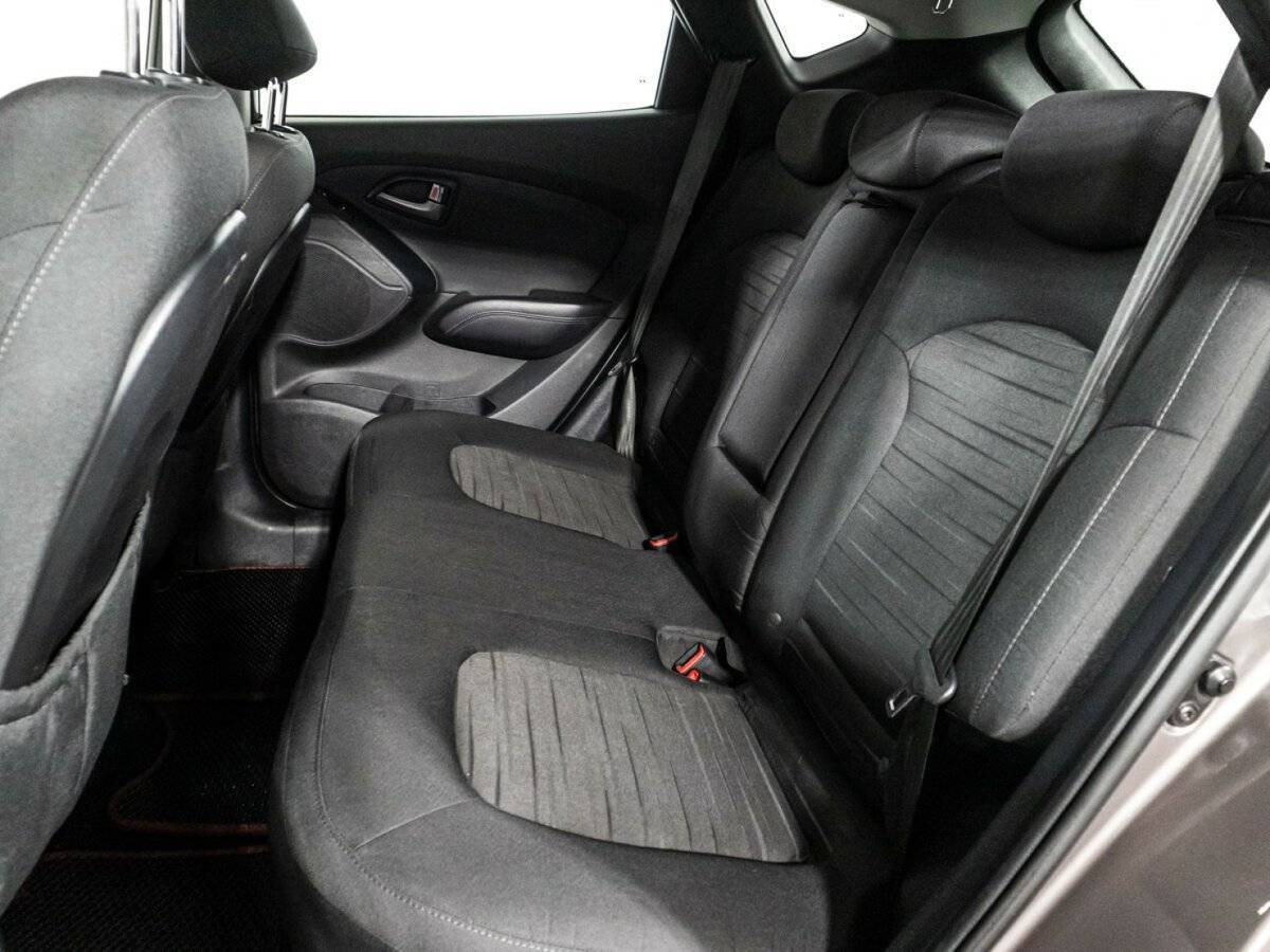 Hyundai ix35 б/у, 2013, Автоматическая. Фото: #9