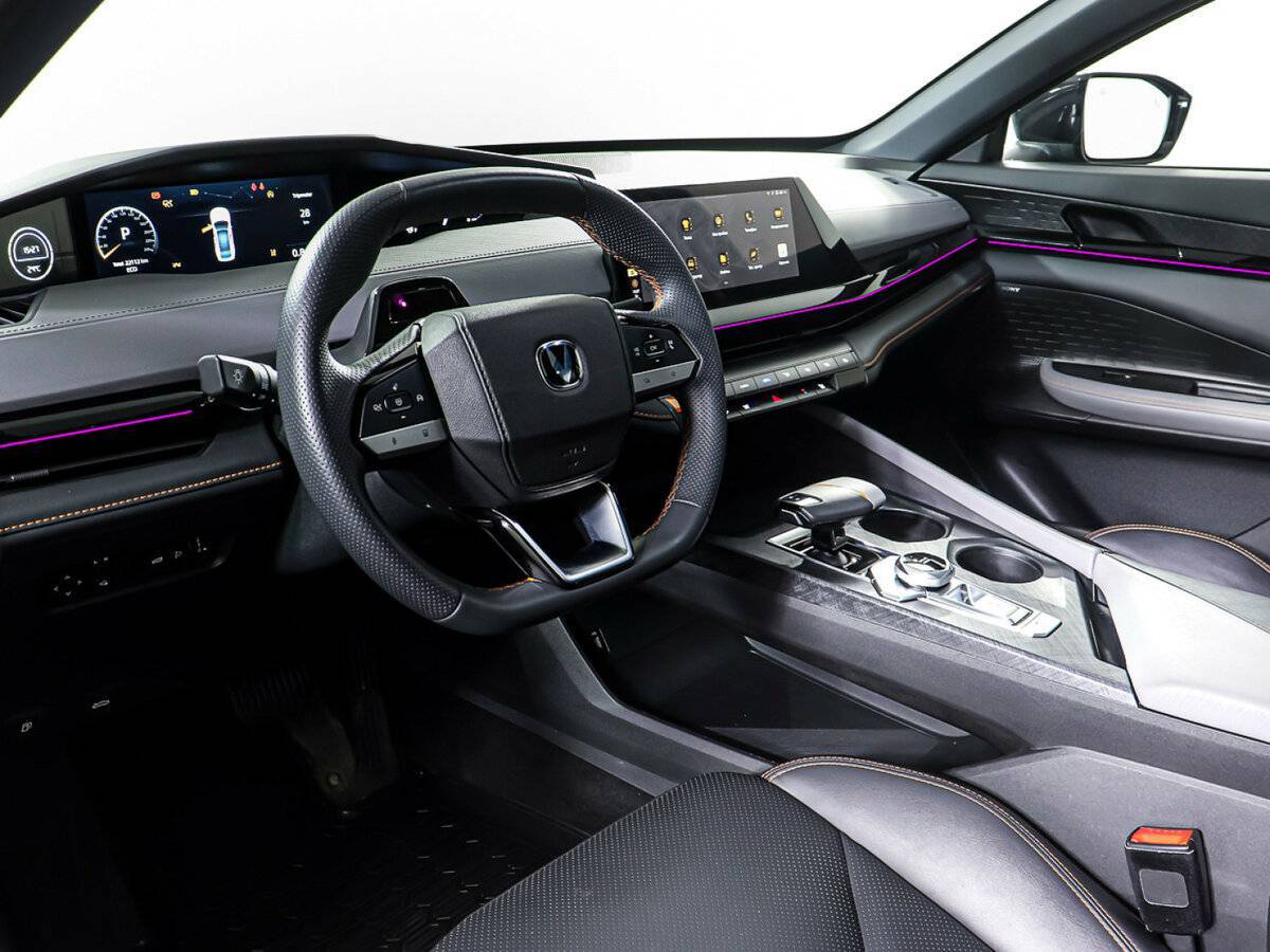 Changan UNI-V б/у, 2023, Роботизированная. Фото: #14