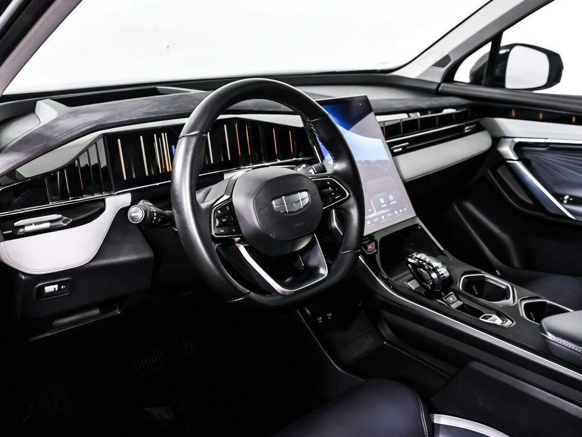 Geely Atlas б/у, 2023, Роботизированная. Фото: #12