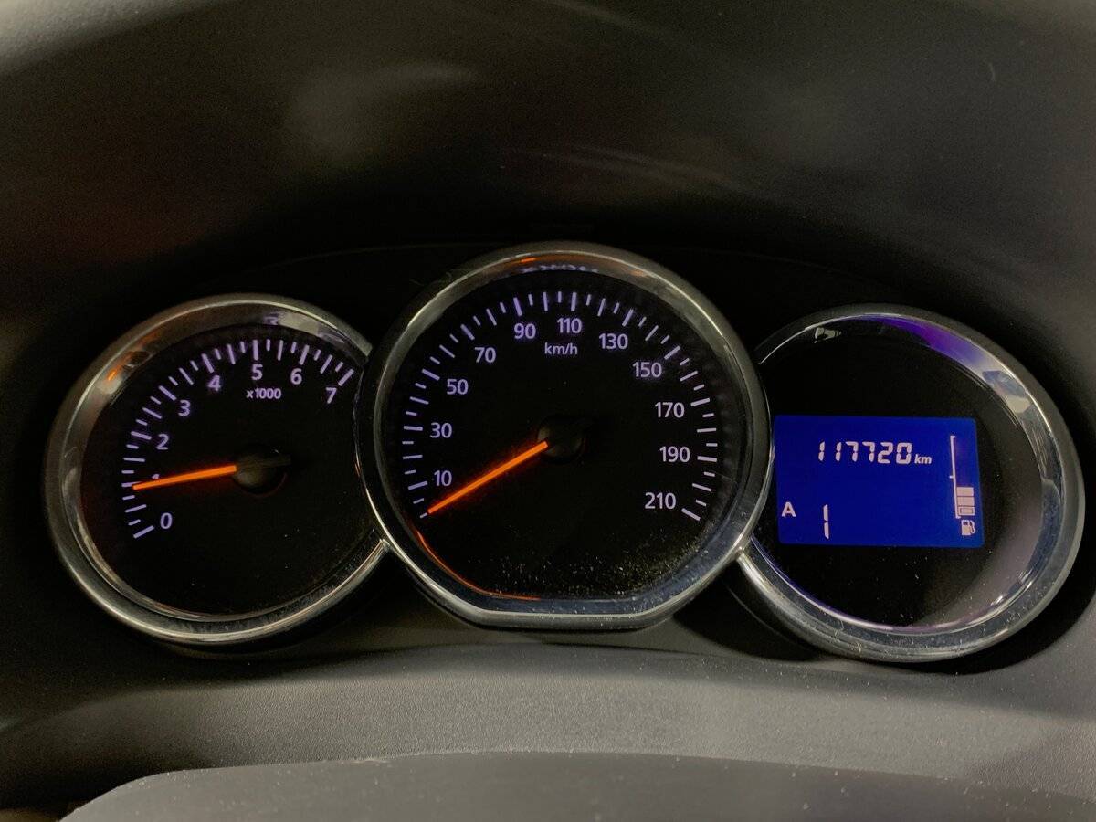 Renault Logan б/у, 2015, Роботизированная. Фото: #13