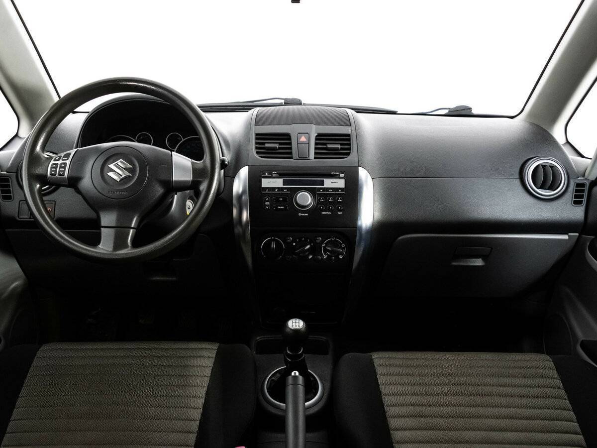 Suzuki SX4 б/у, 2012, Механическая. Фото: #9