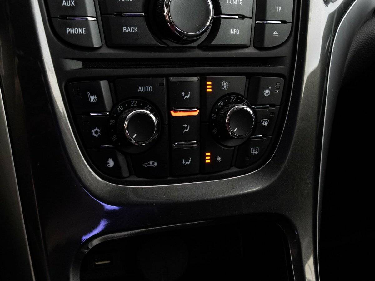 Opel Astra б/у, 2012, Автоматическая. Фото: #13