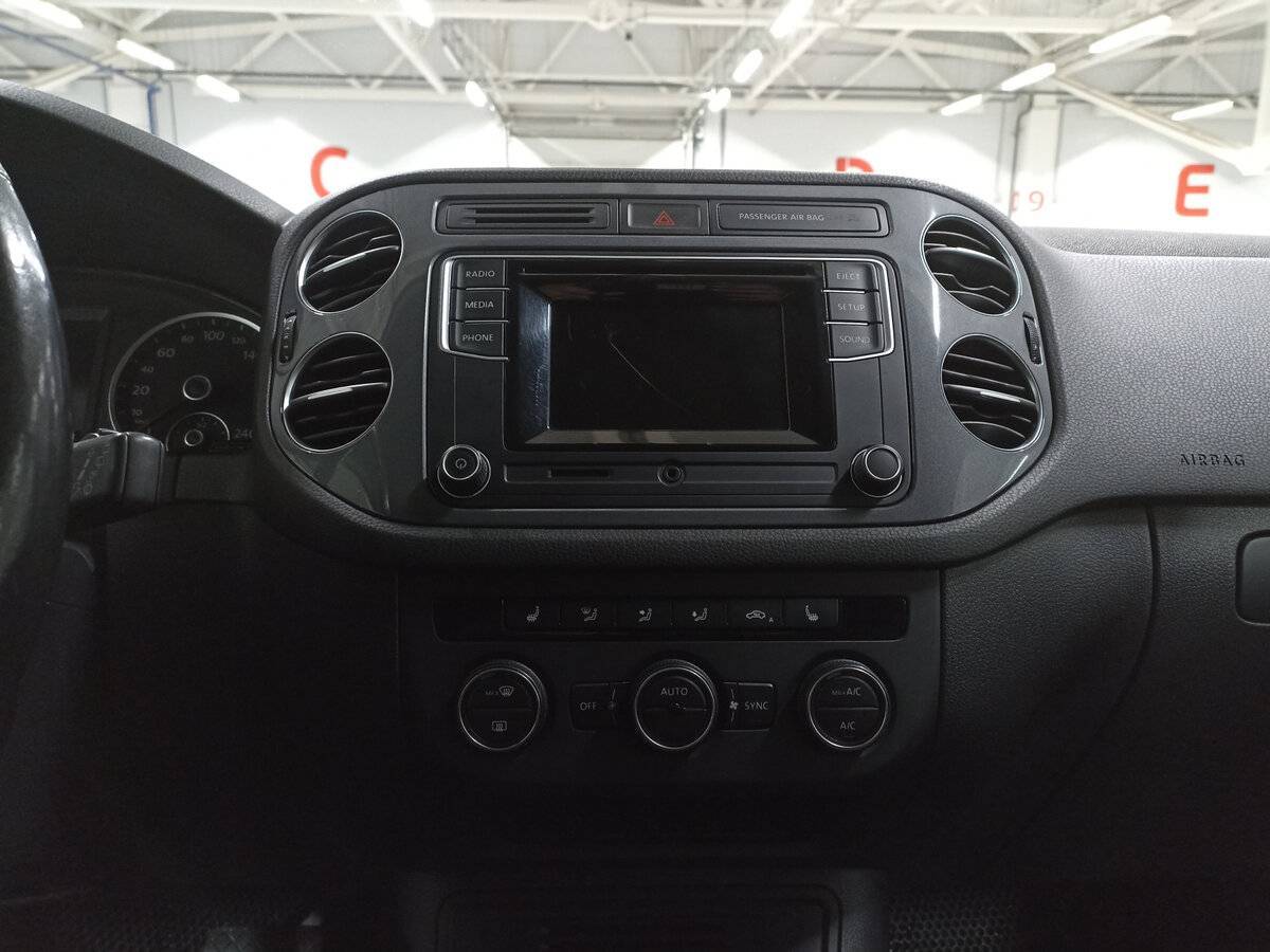 Volkswagen Tiguan б/у, 2016, Автоматическая. Фото: #14