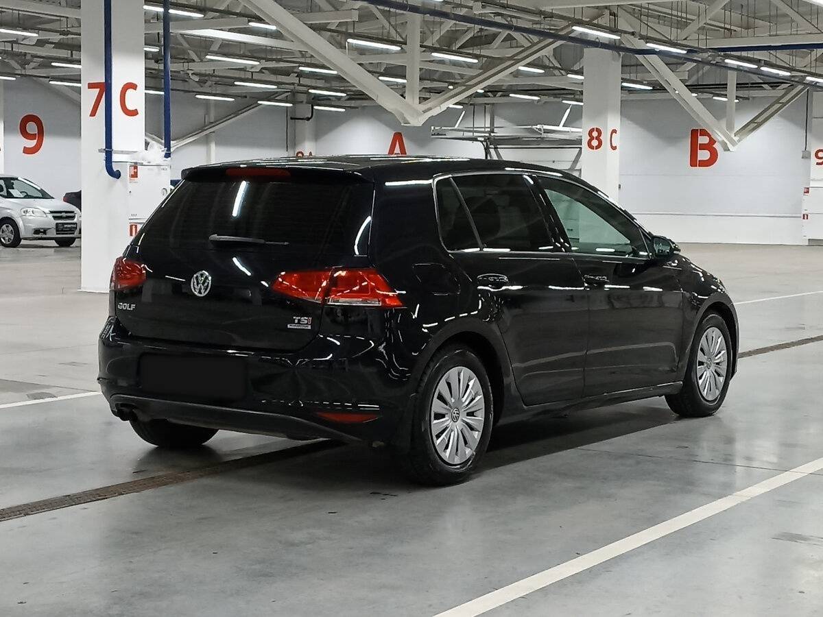 Volkswagen Golf б/у, 2013, Механическая. Фото: #4